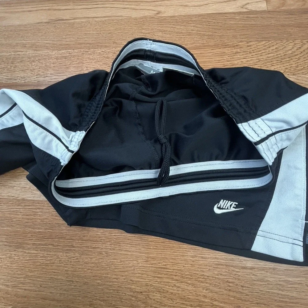 Nike Athletic Shorts Black/White‎ Women's Size Medium Elastic Waist